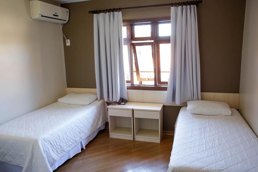 Hotel Abib Irati  Esterno foto